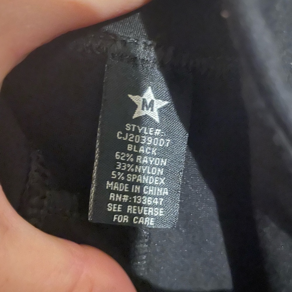 Celebrity Pink Leggings - Picture 4 of 6